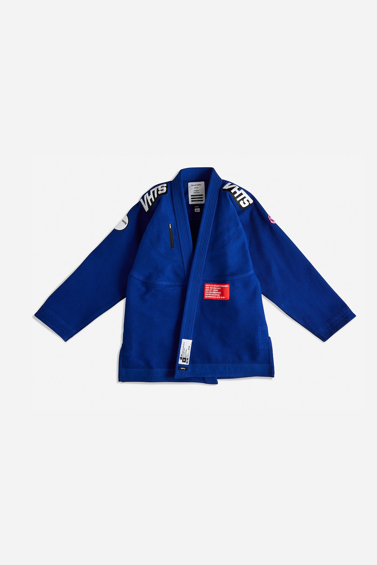 Brazilian Jiu Jitsu Gi G 2020 Jacket 550 GSM pearl weave EVA foam lapel Wide sleeve tape High quality embroidery Pants 9 oz Rip stop cotton fabric Flat rip stop draw string Two belt loop system Triangle knee pad 3 Colors: Blue,White and Black vhts europe