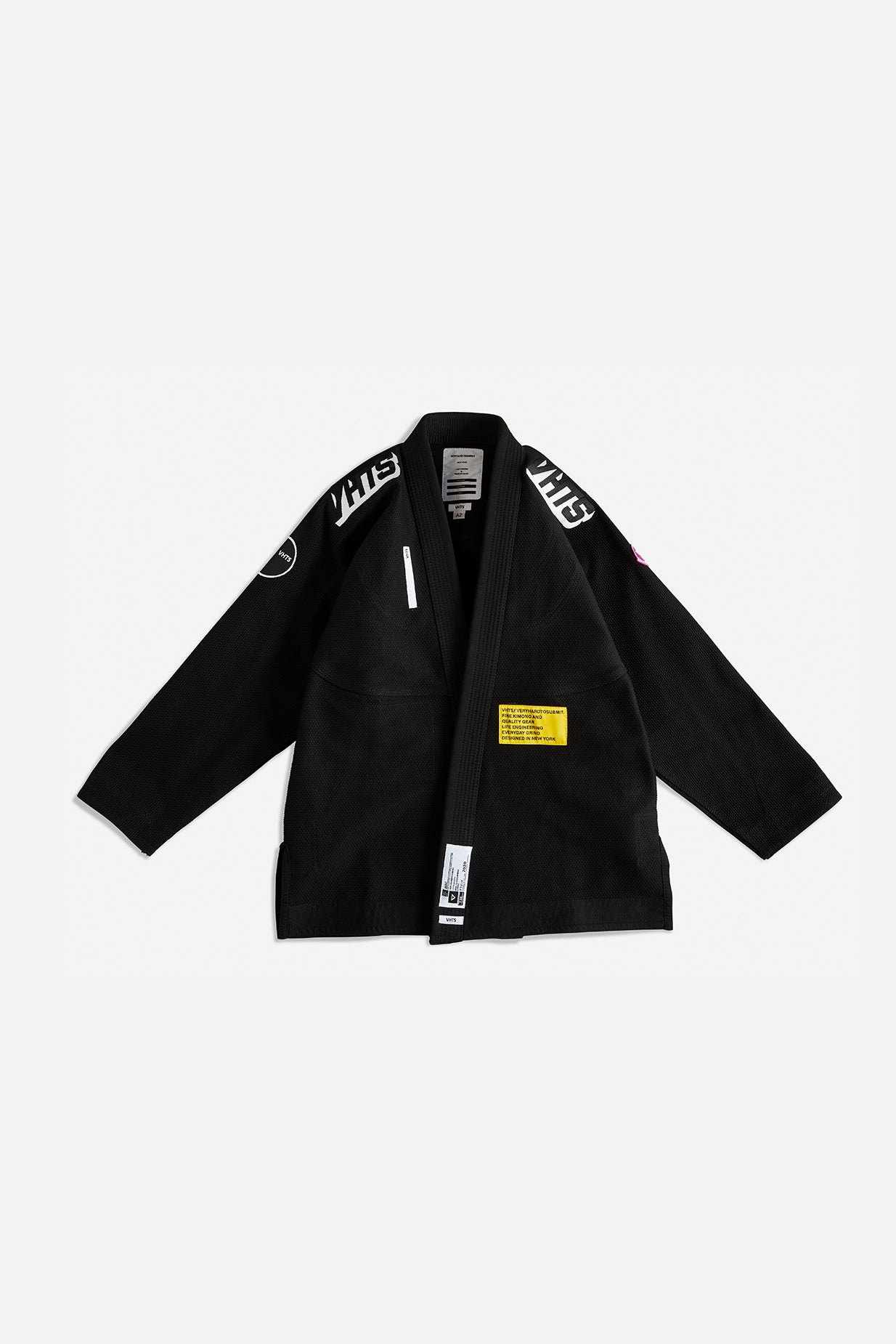 Brazilian Jiu Jitsu Gi G 2020 Jacket 550 GSM pearl weave EVA foam lapel Wide sleeve tape High quality embroidery Pants 9 oz Rip stop cotton fabric Flat rip stop draw string Two belt loop system Triangle knee pad 3 Colors: Blue,White and Black vhts europe