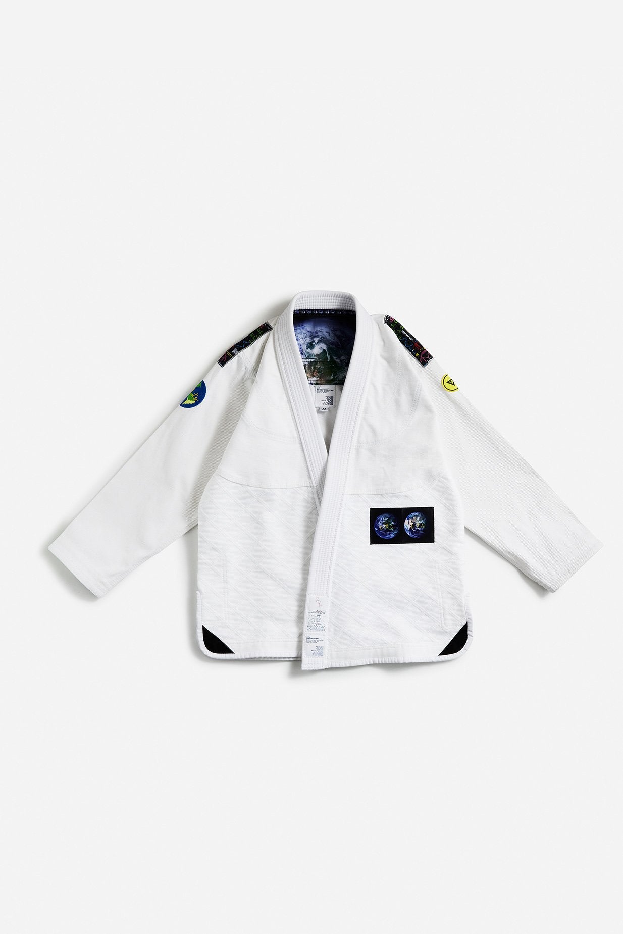 2022 Special Edition "earth" kimono WHITE